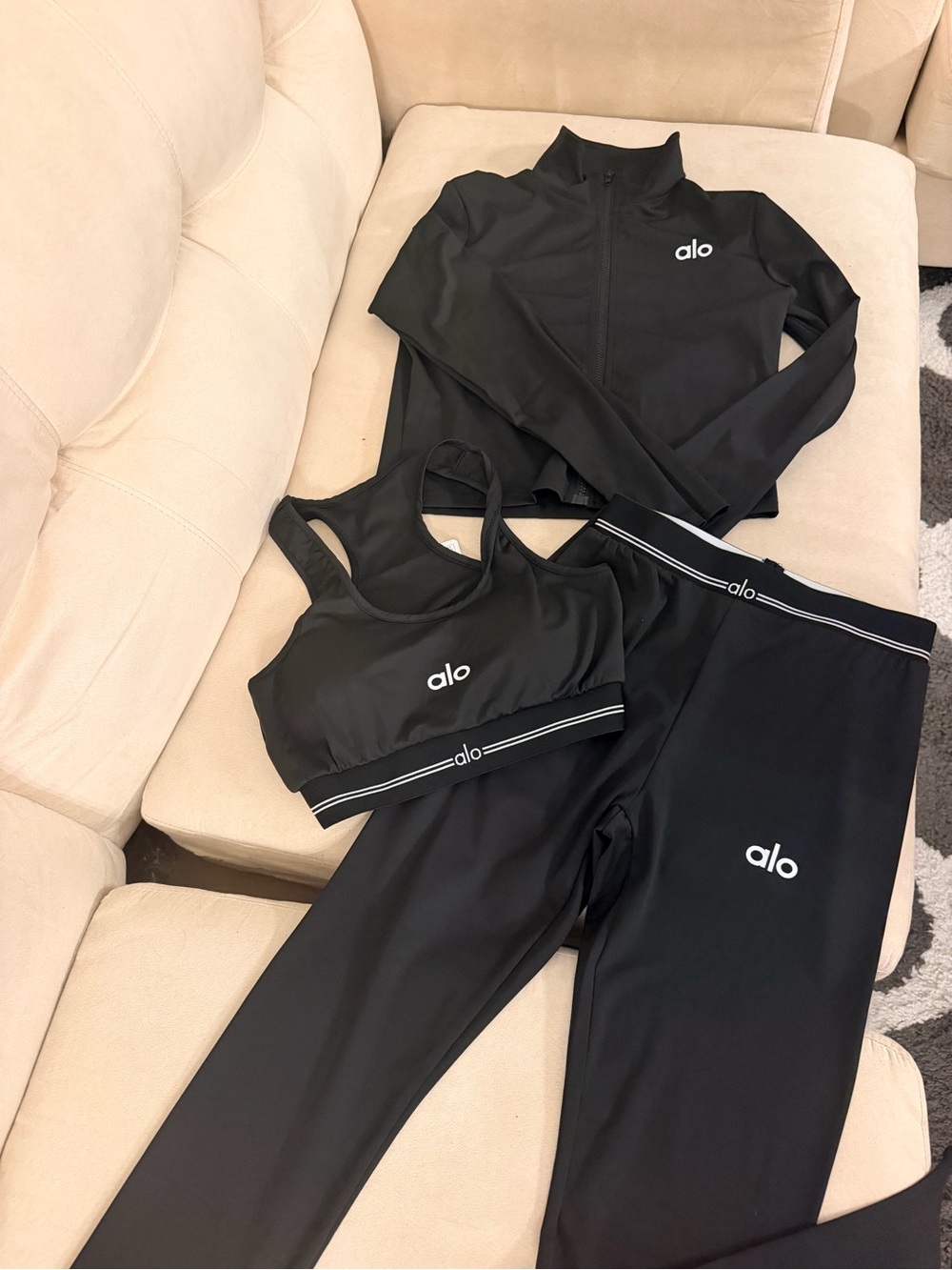 ALO Yoga Black Women's 3-Piece Activewear Set - Jacket, Sports Bra & Leggings